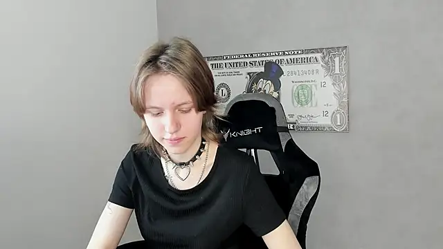 Snapshot of Milena_Milyan chatting on 6, 5, 2026 Milena Milyan online show from 6, 5, 2026