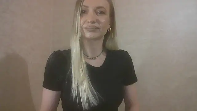 Snapshot of NoirEnigma chatting on 21, 4, 2026 NoirEnigma online show from 21, 4, 2026