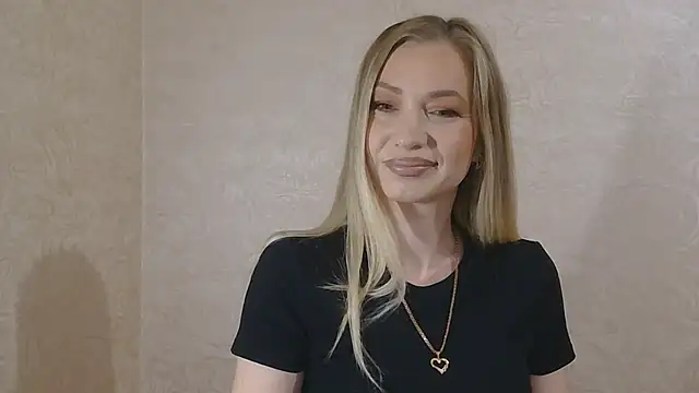 Snapshot of NoirEnigma chatting on 30, 4, 2026 NoirEnigma online show from 30, 4, 2026