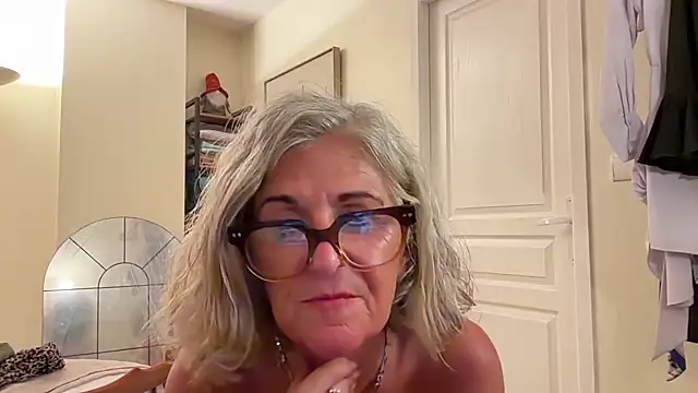 NaughtyMonicaUK online show from 21, 4, 2026