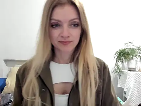 Snapshot of Severina7 chatting on 6, 5, 2026 Severina7 online show from 6, 5, 2026