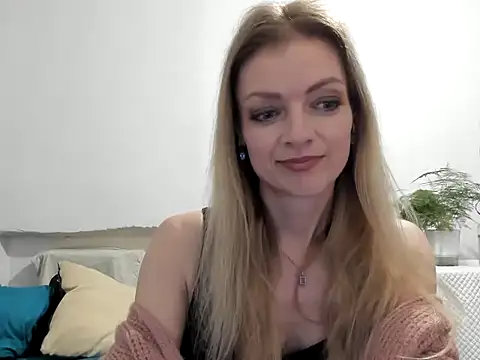 Snapshot of Severina7 chatting on 9, 6, 2026 Severina7 online show from 9, 6, 2026