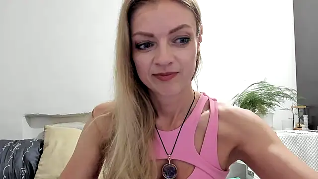 Snapshot of Severina7 chatting on 16, 7, 2026 Severina7 online show from 16, 7, 2026