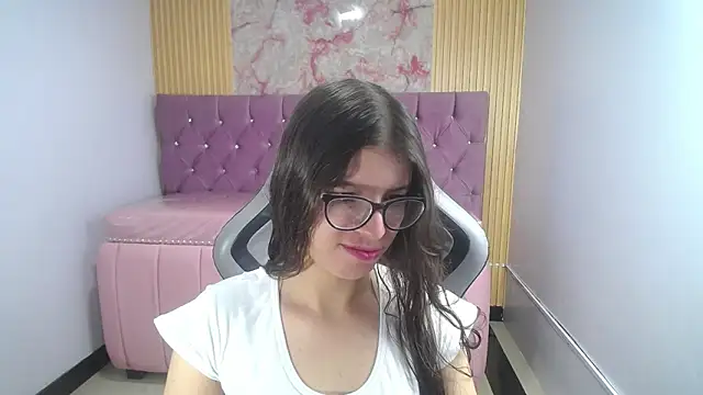 Snapshot of Kailee_ch chatting on 15, 4, 2026 Kailee ch online show from 15, 4, 2026