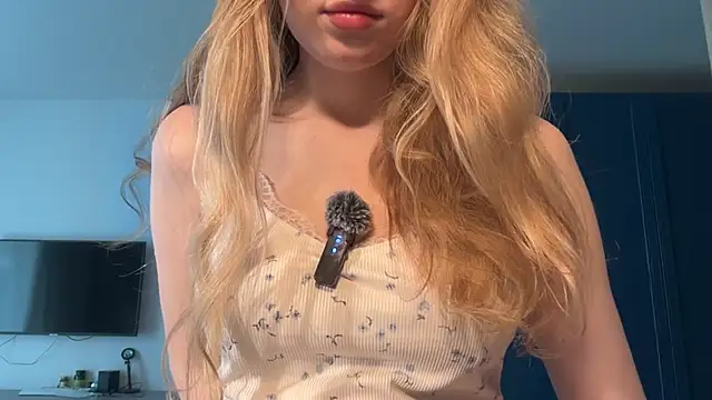 Snapshot of AliceStruble chatting on 27, 5, 2026 AliceStruble online show from 27, 5, 2026