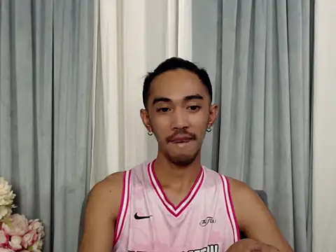 Snapshot of crocodale chatting on 19, 4, 2026 crocodale online show from 19, 4, 2026