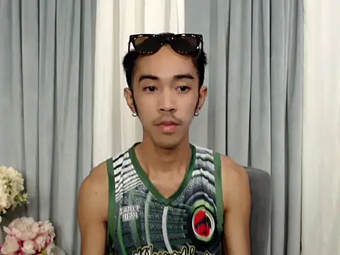 Snapshot of crocodale chatting on 14, 4, 2026 crocodale online show from 14, 4, 2026