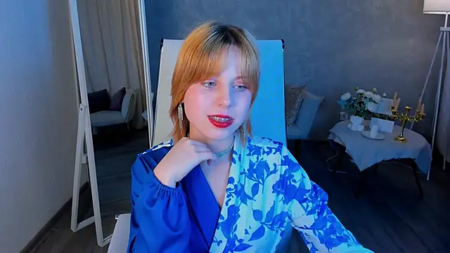 VivienneHebert online show from 25, 4, 2026