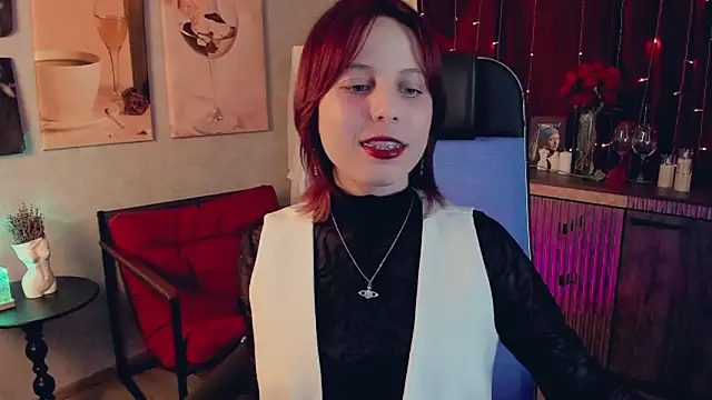 VivienneHebert online show from 12, 5, 2026