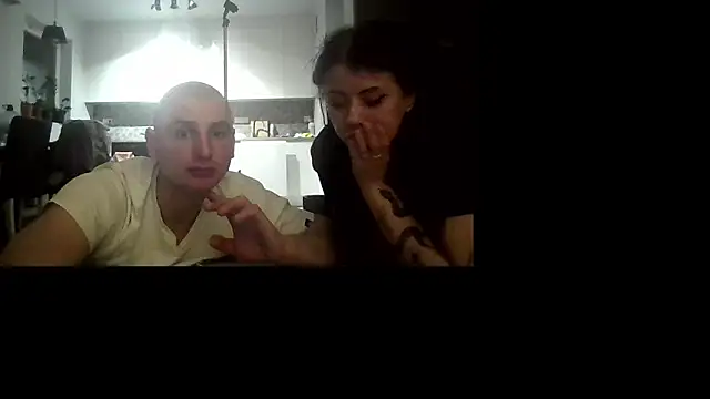 Lola Bo online show from 12, 4, 2026