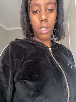 petite bee online show from 30, 5, 2026