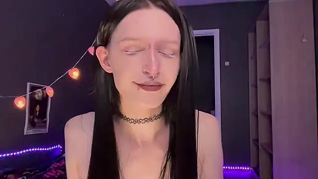 Snapshot of Niky_Long chatting on 4, 5, 2026 Niky Long online show from 4, 5, 2026