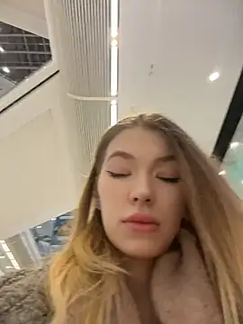 Risky Mia69 online show from 15, 4, 2026