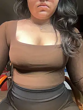 Snapshot of prettybabyyy5 chatting on 7, 6, 2026 prettybabyyy5 online show from 7, 6, 2026