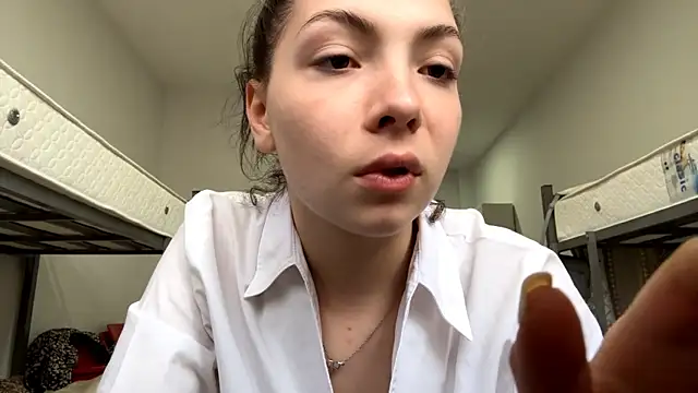 SharieLangan online show from 15, 4, 2026