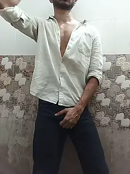 Snapshot of itsmemadhu2019 chatting on 24, 5, 2026 itsmemadhu2019 online show from 24, 5, 2026