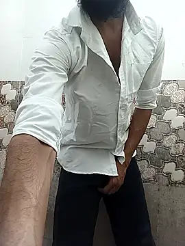 Snapshot of itsmemadhu2019 chatting on 17, 5, 2026 itsmemadhu2019 online show from 17, 5, 2026