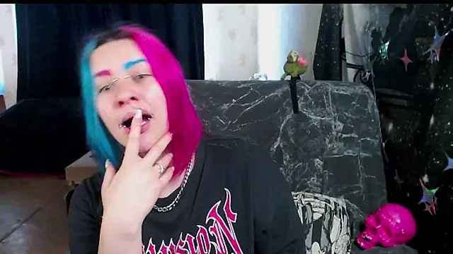 Neon Baddie online show from 19, 4, 2026