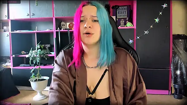 Neon Baddie online show from 14, 7, 2026