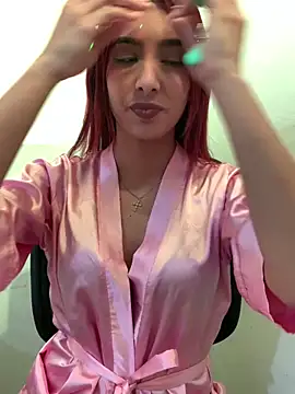 Snapshot of miss_carly chatting on 18, 5, 2026 miss carly online show from 18, 5, 2026
