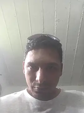 Snapshot of PROSTITUTO-RICO chatting on 4, 6, 2026 PROSTITUTO-RICO online show from 4, 6, 2026