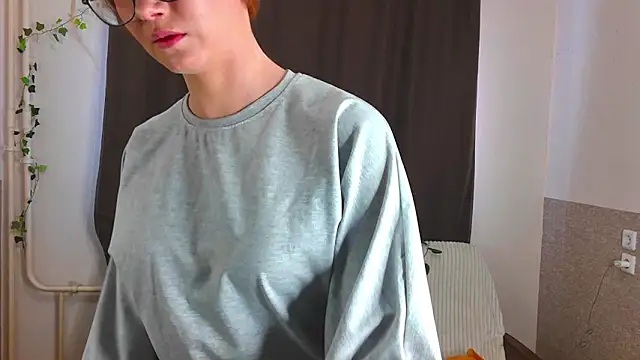 AngelaSwety69 online show from 15, 4, 2026