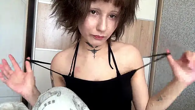 WuhhwLina online show from 15, 4, 2026