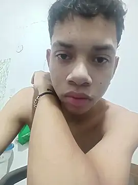 Snapshot of curious_straight_guy chatting on 4, 7, 2026 curious straight guy online show from 4, 7, 2026