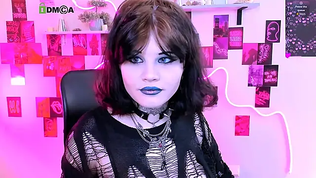 Snapshot of nikki_kiss_ chatting on 6, 5, 2026 nikki kiss online show from 6, 5, 2026