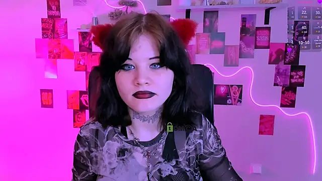 Snapshot of nikki_kiss_ chatting on 15, 5, 2026 nikki kiss online show from 15, 5, 2026