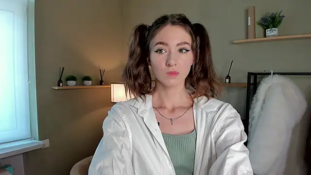 Peaches Peaches online show from 18, 5, 2026
