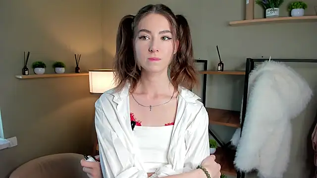 Peaches Peaches online show from 4, 5, 2026