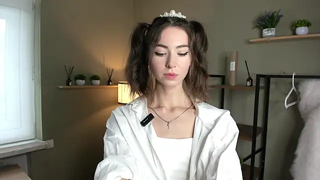 Peaches Peaches online show from 23, 4, 2026