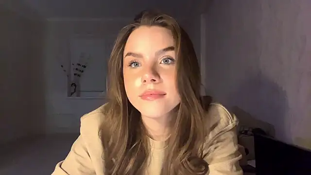 LeishaRocher online show from 18, 4, 2026