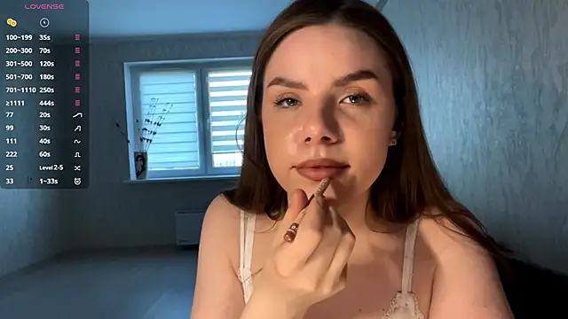 LeishaRocher online show from 20, 4, 2026