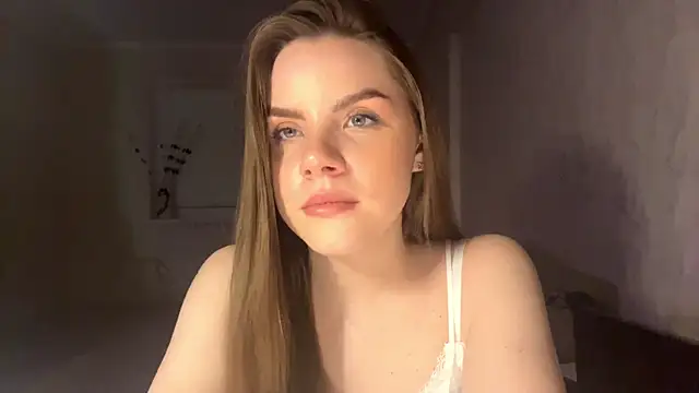 LeishaRocher online show from 19, 4, 2026