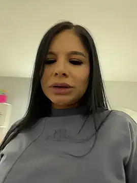 Snapshot of Elara_Luxe chatting on 31, 5, 2026 Elara Luxe online show from 31, 5, 2026