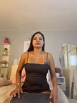 Snapshot of Elara_Luxe chatting on 19, 5, 2026 Elara Luxe online show from 19, 5, 2026