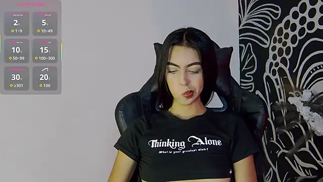 Mia Gloww  online show from 24, 4, 2026