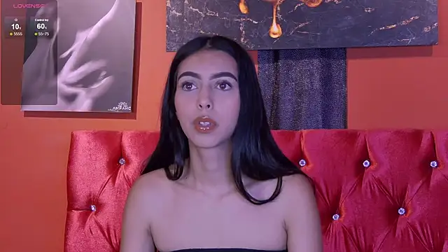 Mia Gloww  online show from 19, 5, 2026