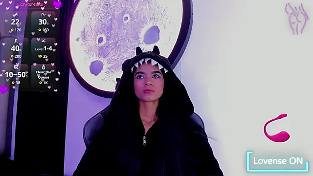 Snapshot of luna-bella_ chatting on 30, 5, 2026 luna-bella online show from 30, 5, 2026