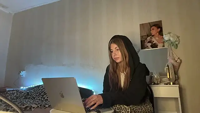 Alice Princesz online show from 28, 4, 2026