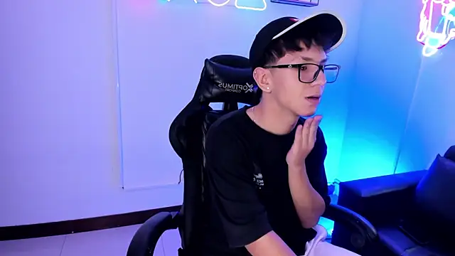 Adrien silex online show from 16, 4, 2026