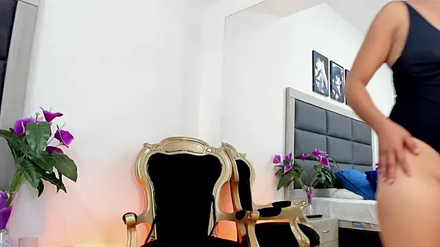 Snapshot of ValentinaCruzz chatting on 15, 4, 2026 ValentinaCruzz online show from 15, 4, 2026