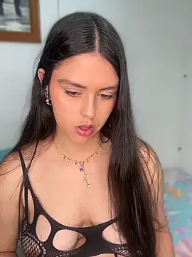 emily g11 online show from 18, 4, 2026