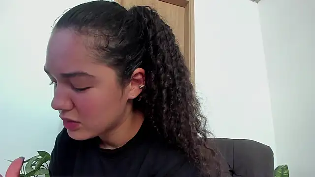 MiaRouseex online show from 7, 5, 2026