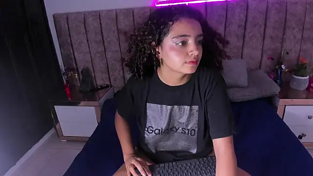 Snapshot of Dahlia_rossee chatting on 27, 5, 2026 Dahlia rossee online show from 27, 5, 2026