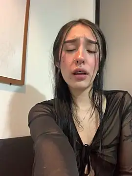 Snapshot of NickieCute- chatting on 16, 4, 2026 NickieCute- online show from 16, 4, 2026