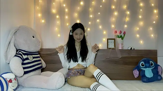 Snapshot of shy_pink_doll chatting on 20, 5, 2026 shy pink doll online show from 20, 5, 2026