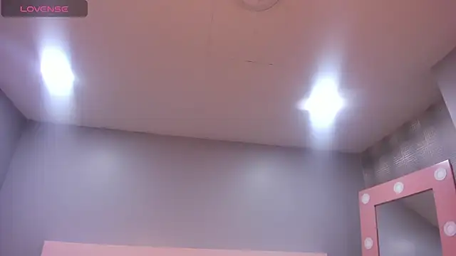 Snapshot of Antonella_Bratzz4 chatting on 1, 6, 2026 Antonella Bratzz4 online show from 1, 6, 2026
